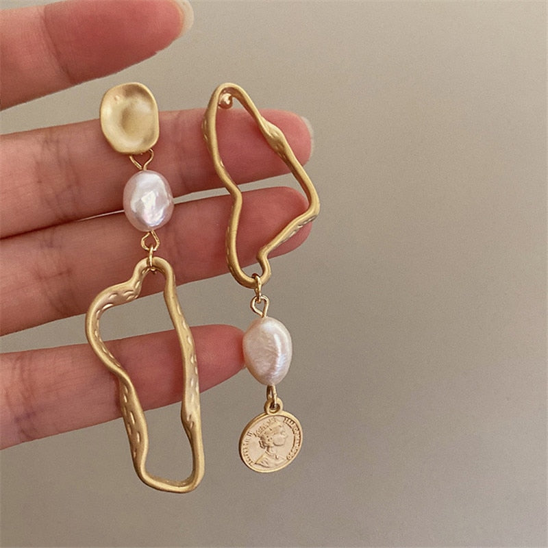 Baroque Pearl Earrings Retro Fashion